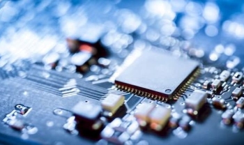 AI and Human Expertise.